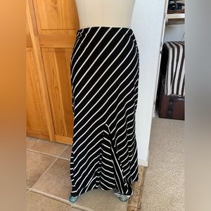 Closet clean out sale! Casual/semi professional, 3/4 long skirt, good condition